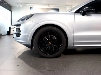 Porsche Cayenne Standard