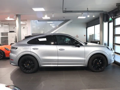 Porsche Cayenne Standard