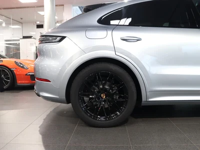 Porsche Cayenne Standard