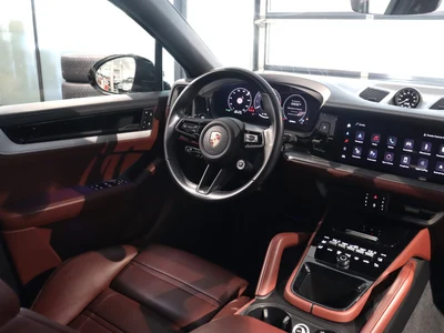 Porsche Cayenne Standard
