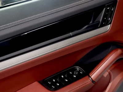 Porsche Cayenne Standard
