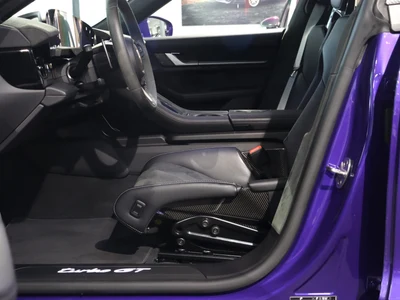 Porsche Taycan 105kWh Turbo GT Weissach