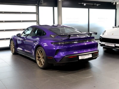 Porsche Taycan 105kWh Turbo GT Weissach