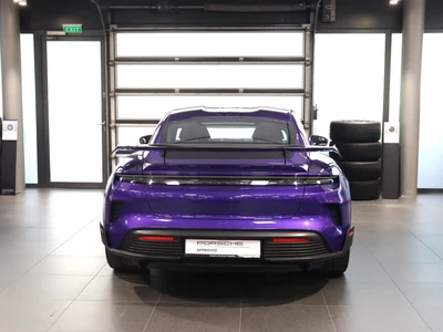 Porsche Taycan 105kWh Turbo GT Weissach