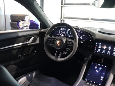 Porsche Taycan 105kWh Turbo GT Weissach