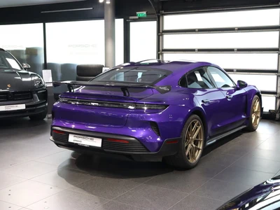 Porsche Taycan 105kWh Turbo GT Weissach