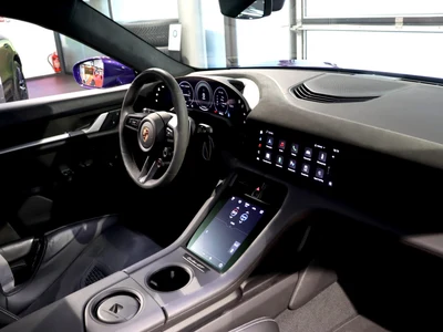 Porsche Taycan 105kWh Turbo GT Weissach