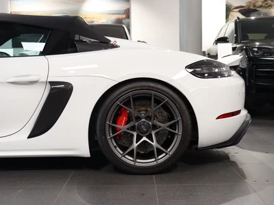 Porsche 718 Spyder Inne