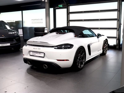 Porsche 718 Spyder Inne