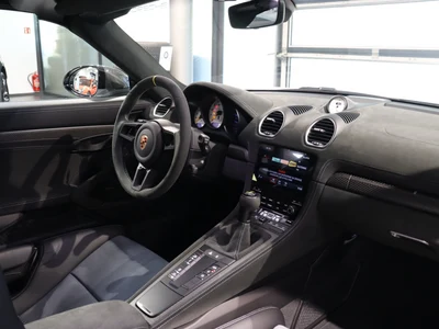Porsche 718 Spyder Inne