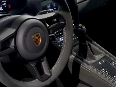 Porsche 718 Spyder Inne