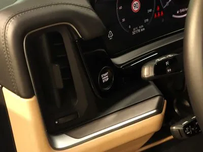 Porsche Cayenne Standard