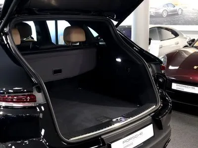 Porsche Cayenne Standard