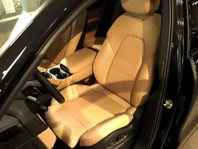 Porsche Cayenne Standard