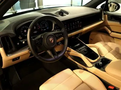 Porsche Cayenne Standard