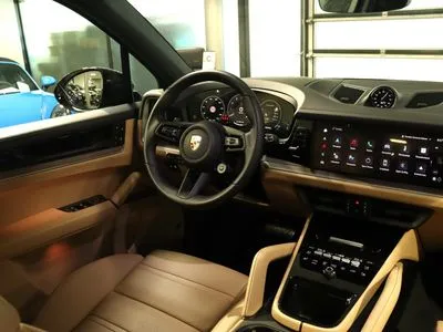 Porsche Cayenne Standard