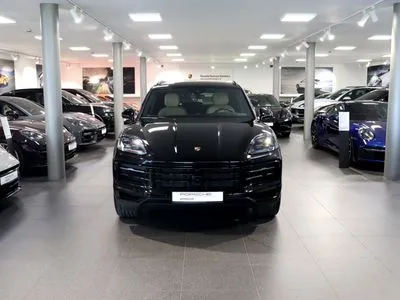 Porsche Cayenne Standard