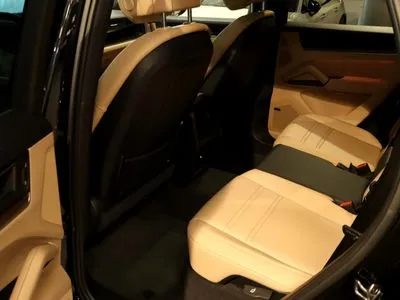 Porsche Cayenne Standard