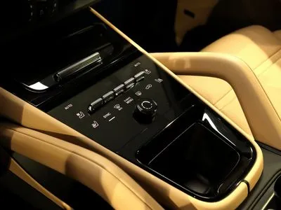 Porsche Cayenne Standard