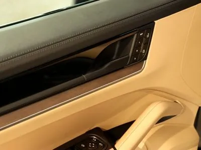 Porsche Cayenne Standard