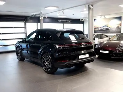 Porsche Cayenne Standard