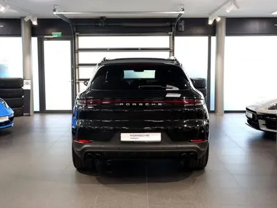 Porsche Cayenne Standard