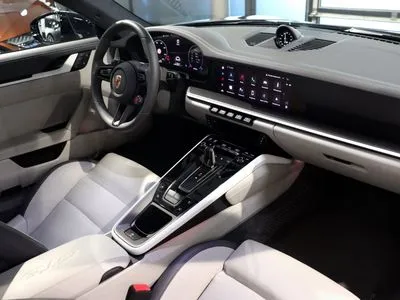 Porsche 911 Carrera T-Hybrid 4 GTS