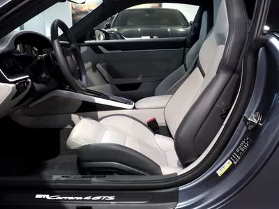 Porsche 911 Carrera T-Hybrid 4 GTS