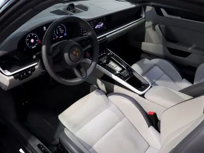 Porsche 911 Carrera T-Hybrid 4 GTS