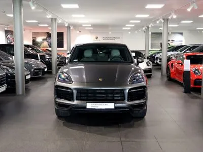 Porsche Cayenne Standard