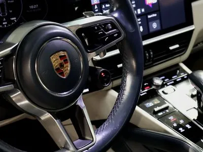 Porsche Cayenne Standard