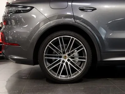 Porsche Cayenne Standard