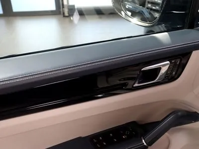 Porsche Cayenne Standard