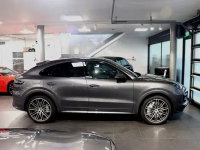 Porsche Cayenne Standard