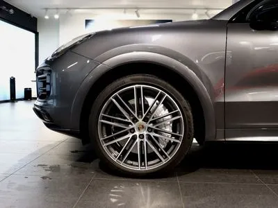 Porsche Cayenne Standard
