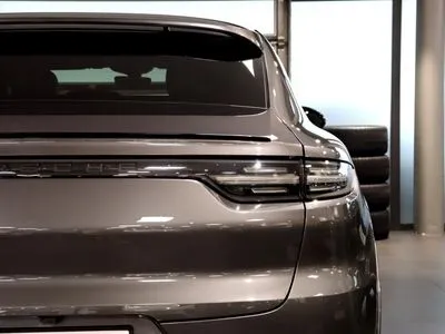 Porsche Cayenne Standard