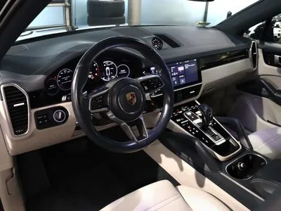 Porsche Cayenne Standard