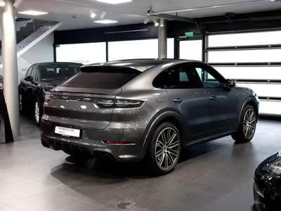 Porsche Cayenne Standard