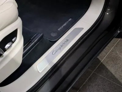 Porsche Cayenne Standard