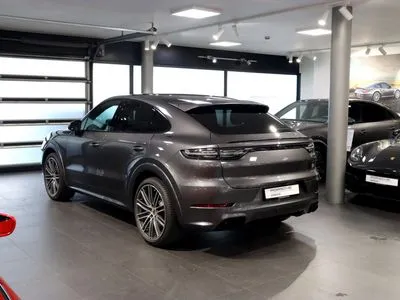 Porsche Cayenne Standard