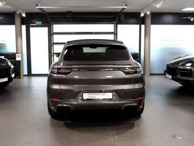 Porsche Cayenne Standard