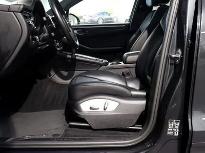 Porsche Macan Standard