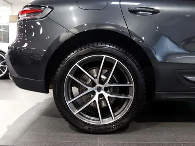 Porsche Macan Standard