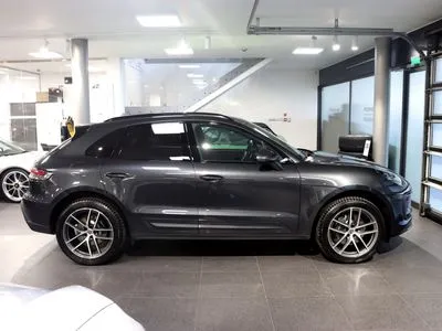 Porsche Macan Standard