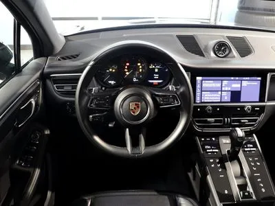 Porsche Macan Standard