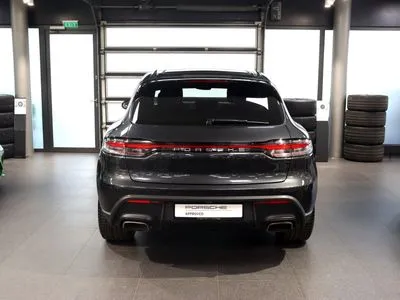 Porsche Macan Standard