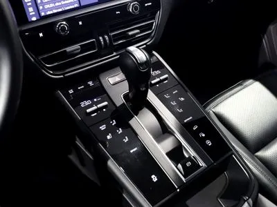 Porsche Macan Standard