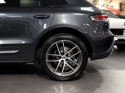 Porsche Macan Standard