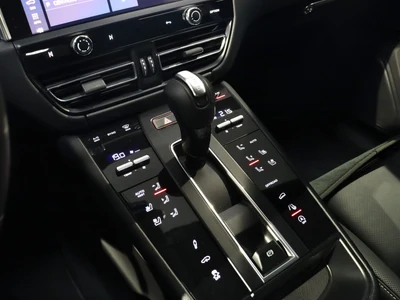 Porsche Macan T