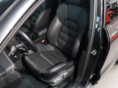 Porsche Macan T